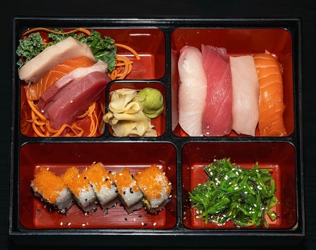 Sushi & Sashimi Lunch Box.